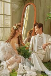 -至臻微拉婚纱摄影