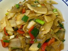 酸萝卜蛋皮-三只鸟本地特色菜馆(上饶总店)