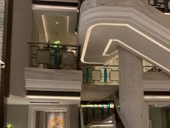 -浅深(世茂滨江精品店)