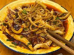 -拈签一笑黄牛肉辣卤串串