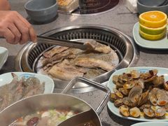 -金滏山烤肉·海鲜·火锅自助餐厅(襄阳万达店)
