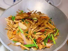 干锅茶树菇-新发现(苏州中心商场店)