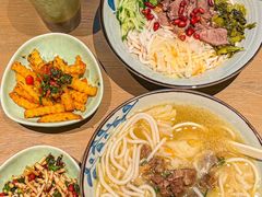 -鑫花溪牛肉米粉(凤凰街创始总店)