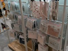 -hotwind热风(国际商场店)