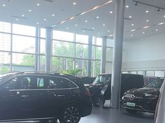 -天津波士信达奔驰4S店(卫津南路店)