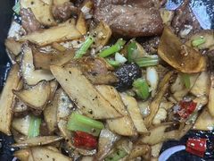 -九锅一堂酸菜鱼(万达广场店)