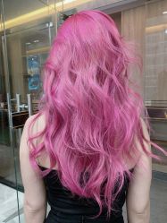 -天下皇剪新潇洒美容美发