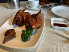 脆皮烧乳鸽-御宝轩(益丰·外滩源店)