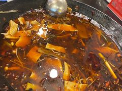 -鸿顺老铁锅美蛙鱼府(解放碑店)