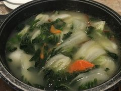 咸烧羊骨煲淋奶白菜-新兴家喻酒家·羊城名宴(昌岗店)