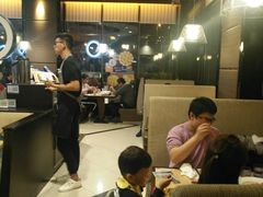 大堂-必胜客(上海新南方商城PH店)