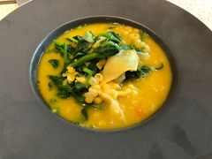 豌豆黄浸豌豆尖-半山腰·云南菜(侨福芳草地店)