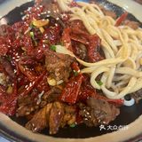 新疆菜中的辣子鸡很绝！