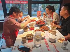 -肥肥虾庄·金牌油焖大虾(杨园滨江时代walk店)