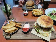 薯角-魏斯理汉堡(西安沣东吾悦店)