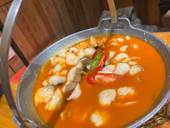 -老滇山寨•云南特色菜•地方菜•民族风情歌舞表演(金碧店)