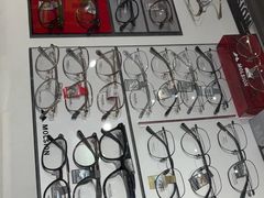 -零度眼镜·宝视友·蔡司依视路(吾悦花街店)