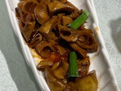 上海油焖笋-金枝玉叶上海人家食府(三里河店)