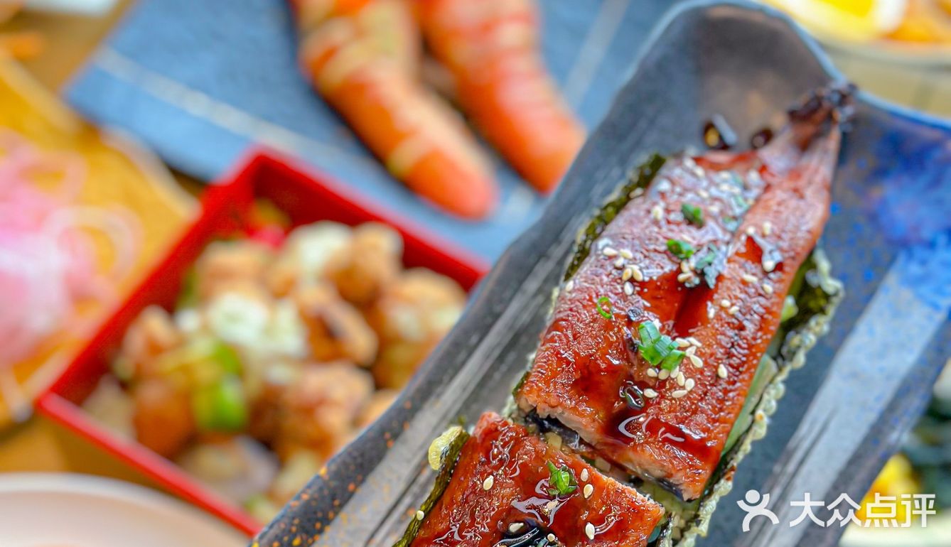 在武汉！你在吃一种很新的鳗鱼！