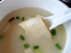 -绿色墨脱石锅城