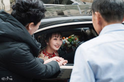 -莫小姐婚纱