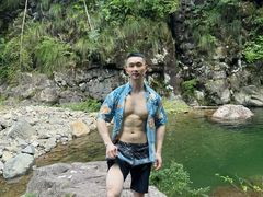 -安吉龙王山峡谷漂流