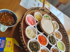 -包整·丝娃娃(一览甲秀楼风景店)