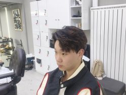 -尤司男士国潮理发馆
