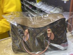 -翰皇直营洗衣洗鞋(望京鹿港店)