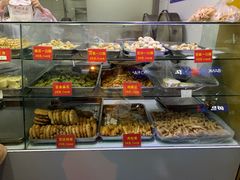 面包甜点陈列柜-宋记饼家(石门二路店)