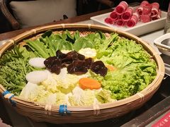 -尚尚仙·酸汤猪手·猪肚鸡火锅(华联万柳购物中心店)