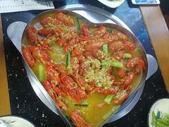 金牌蒜蓉龙虾皇-虾老大小龙虾烧烤(竞舟店)