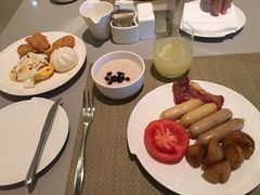 -海口绿发希尔顿酒店-田园汇自助餐·三文鱼·海鲜