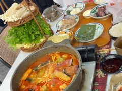 -刘姐啤酒鱼民族演艺餐厅(西街总店)