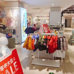-孩子王(静安大融城店)