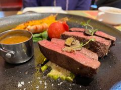 黑松露菲肋牛排配芦笋及香煎大虾-安妮意大利餐厅(丽都店)
