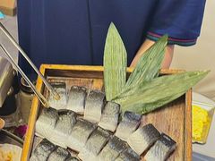 -围炉肉舍•炭烤活鳗•丹东海鲜烤肉(步行街店)