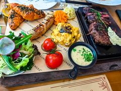 -Mark&Mars Restaurant