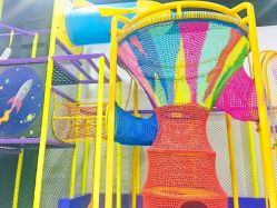 -蹦贝运动中心·蹦床·攀岩·闯关(龙岗店)