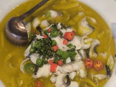 -川流不息·地道川菜·小龙虾(松东路店)