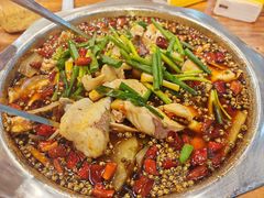 -乡土特色.冷锅鱼.牦牛肉汤锅