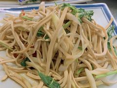 -八两八金·莱芜特色炒鸡(市南漳浦路店)