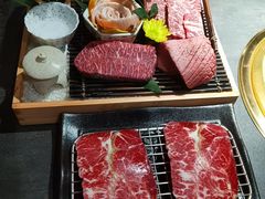 -铭牛烧肉·和牛海鲜自助(高新月牙湖店)