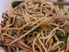 -铁二锅米线童谣洋芋饭(立海大厦店)