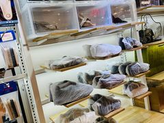 -爱革·洗衣改衣·洗鞋修鞋·洗包修包·奢侈品护理(宝地广场店)