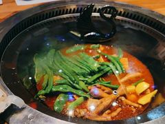-山河屯铁锅炖·非遗东北菜(南山店)