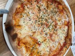 意式奶酪荟萃披萨-城市大道红炉披萨烘焙坊