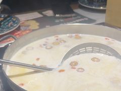 -尚尚仙·酸汤猪手·猪肚鸡火锅(华联万柳购物中心店)