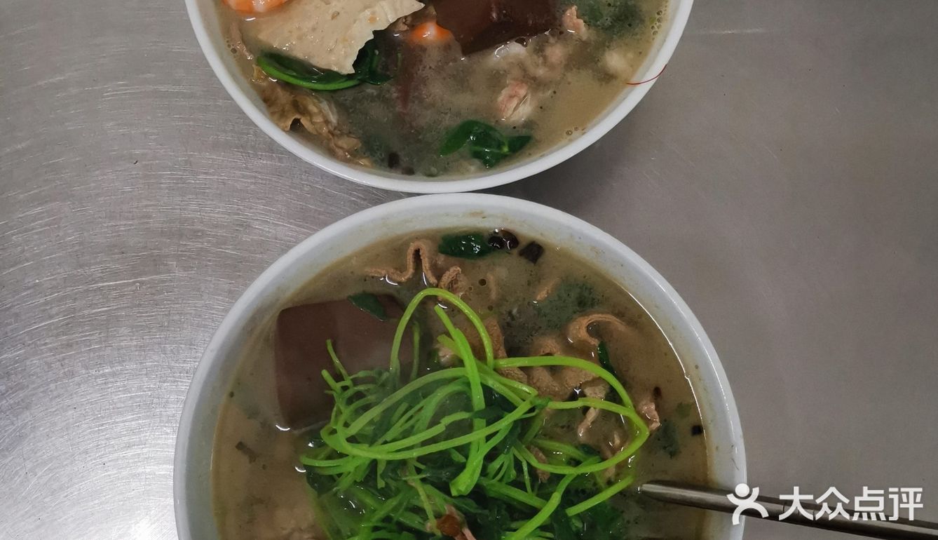 上过早餐中国的海记猪血汤