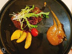香煎菲力牛排配黑椒汁-红房子西菜馆(淮海中路店)